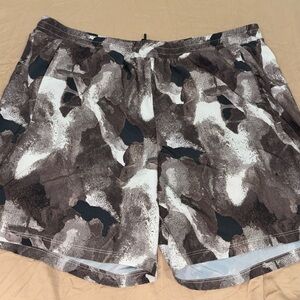 All in Motion Men’s XL Athletic Shirts - Gray, Black & White Pattern